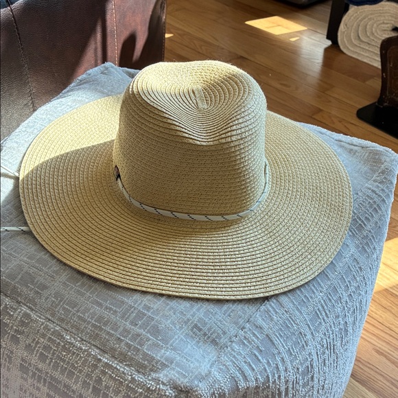 L.L. Bean SunSmart Straw Hat NWT - Picture 3 of 10